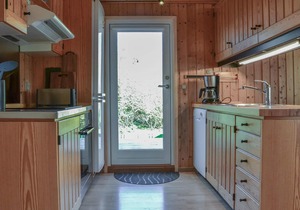 Come with the family and your dog to this vacation home near the beach.