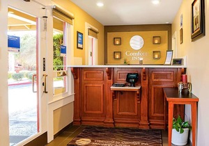 Comfort Inn Monterey Peninsula Airport
