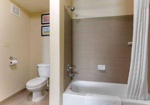 Comfort Inn & Suites Ponca City near Marland Mansion