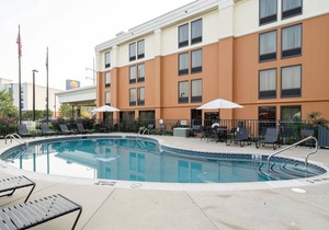Comfort Inn & Suites Newark - Wilmington