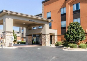 Comfort Inn & Suites Pauls Valley - City Lake