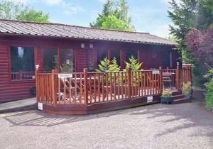 Comfortable semi-detached lodge with one double and one twin.