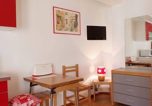 Comfortable studio with balcony, Wi-Fi and parking in Brides-les-Bains for 4 pers