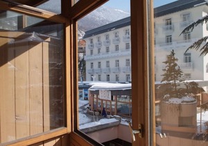 Comfortable studio with balcony, Wi-Fi and parking in Brides-les-Bains for 4 pers