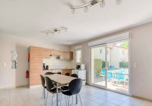 Comfortable villa with shared pool on a private domain