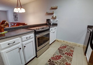 Comfy Condo near Shuttle Pick up