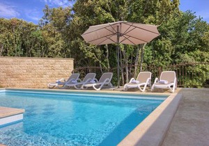Complex of 2 villas Olivia-Mar, 2 private pools, up to 20 persons only 200m from the beach