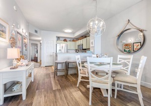 Complimentary 4 Beach Chairs! Sunrise Beach 1409 Oceanfront King BR/+Clean
