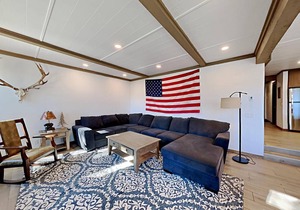 Condo ∙ 2 bedrooms ∙ 5 guests
