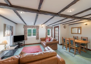 Conveniently located to explore all that Cornwall and Devon have to offer