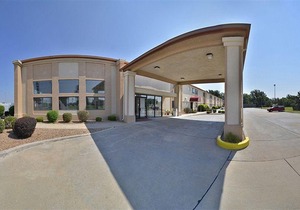 Coratel Inn & Suites by Jasper Park City