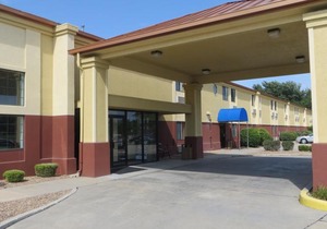 Coratel Inn & Suites by Jasper Park City