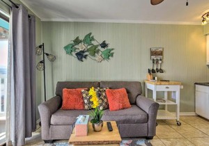 Corpus Christi Condo with Community Amenities!