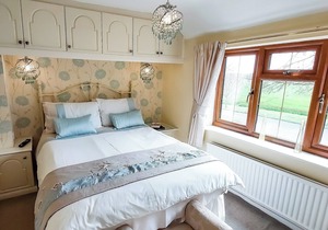 Cottage with two doubles and one twin.