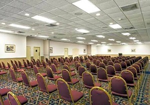 Cottonwood Suites Savannah Hotel & Conference Center