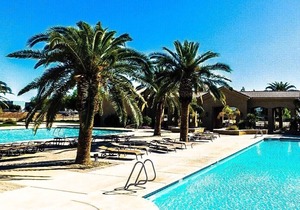 Country Club 1092 heated pool
