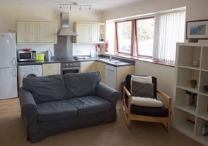 Couples and their four-legged friends will enjoy this lovely single-storey property which is ideally