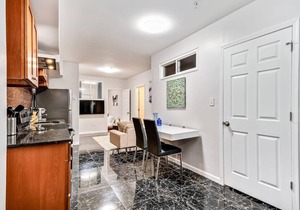 Cozy 1BD steps away from Convention Center