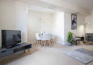 Cozy 2-Bed Apartment in Central Ashford