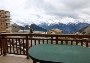 Cozy 2-Room Apartment for 4 with Balcony, Near Ski Lifts - Vieil Alpe