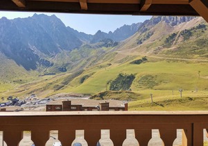 Cozy 7-Person Duplex: Pool, Fitness Center, Near Slopes & Lifts