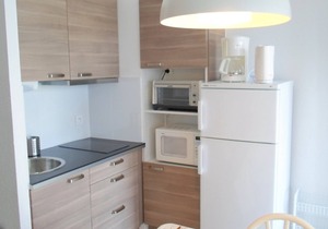 Cozy apartment with terrace and pets allowed in Balaruc-les-Bains