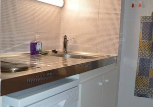 Cozy apartment for 4 with balcony and equipped kitchen