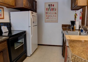 Cozy Condo close to the Chair Lift