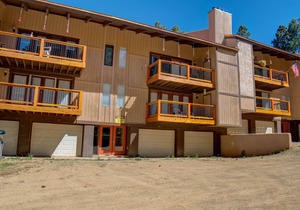 Cozy Condo close to the Chair Lift