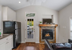 Cozy Cottage at Lake George Campsites!
