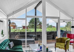 Cozy cottage overlooking water and countryside in Trend Strand.