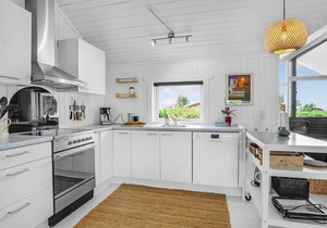 Cozy cottage overlooking water and countryside in Trend Strand.