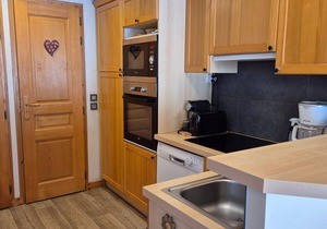Cozy Duplex for 7 in Les Gets, Near Village Center and Slopes