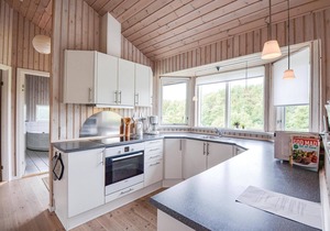 Cozy home in Ebeltoft with sauna