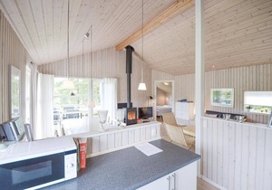 Cozy home in Ebeltoft with sauna