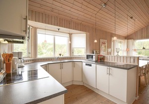 Cozy home in Ebeltoft with sauna