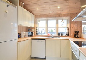 Cozy home in Ebeltoft with sauna