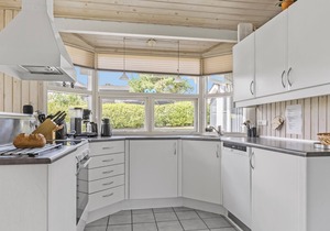 Cozy home in Hejls with kitchen