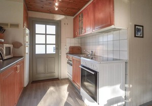 Cozy home in Hemmet with kitchen