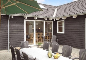 Cozy home in Idestrup with sauna