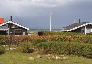 Cozy home in Knebel with house sea view