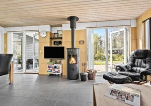 Cozy Home In Løgstør With Sauna