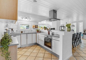 Cozy home in Oksbøl with sauna