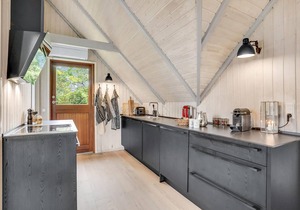Cozy home in Væggerløse with WiFi