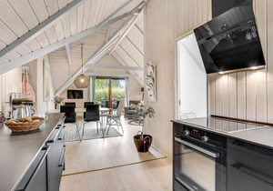 Cozy home in Væggerløse with WiFi