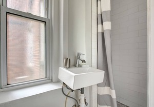 Cozy North End 1BR steps from Harborwalk by Blueground