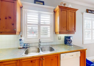 Cozy retreat w/shared pool - near golf and Blue Mountain Village