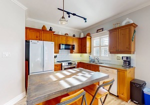 Cozy retreat w/shared pool - near golf and Blue Mountain Village