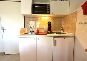 Cozy Ski-In/Ski-Out Apartment in Praz Sur Arly for 4 with Balcony, Parking, and Ski Locker