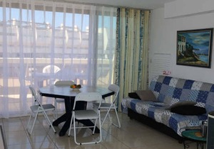 Cozy Studio for 2 with Balcony, Elevator & Parking near Port Nature, Agde